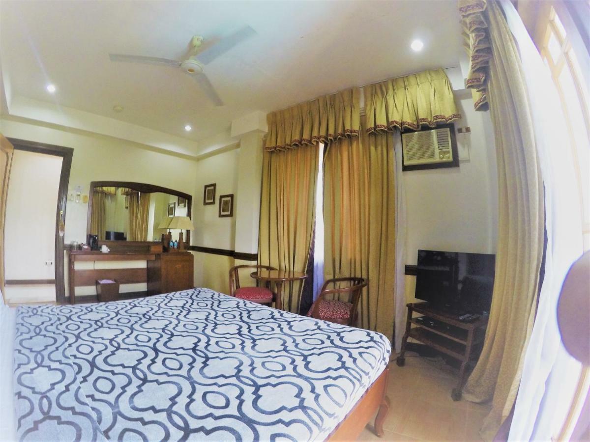 จีส์ แกรนด์ รีสอร์ต แอนด์ คอนเวนชั่น เซ็นเตอร์ Bed & Breakfast ปางเลา ภายนอก รูปภาพ